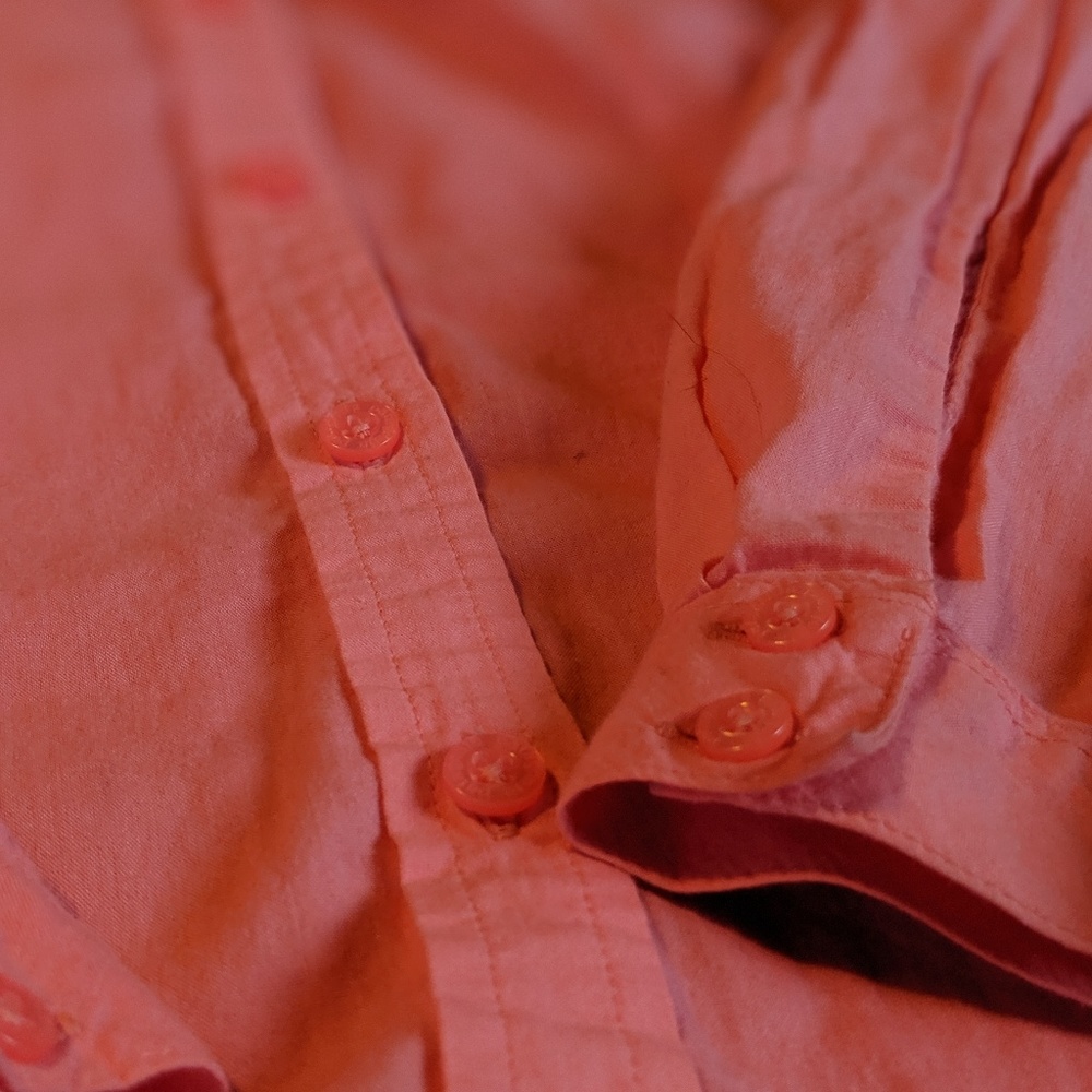 Button down shirt. - Picture 4 of 6